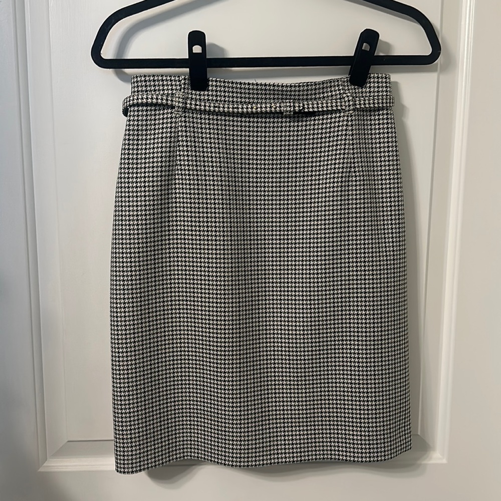 Houndstooth Pencil Skirt